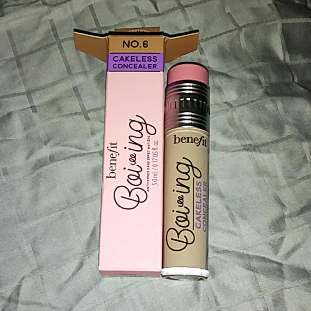 BENEFIT BOIING CONCEALER